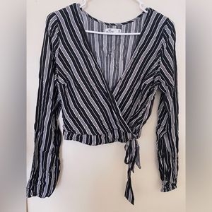 Hollister Women’s Wrap Top